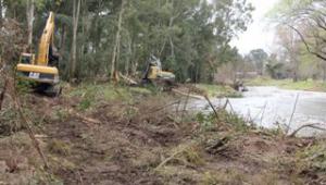 Comenzaron las obras de corto plazo tendientes a prevenir la problem�tica de las inundaciones en Azul